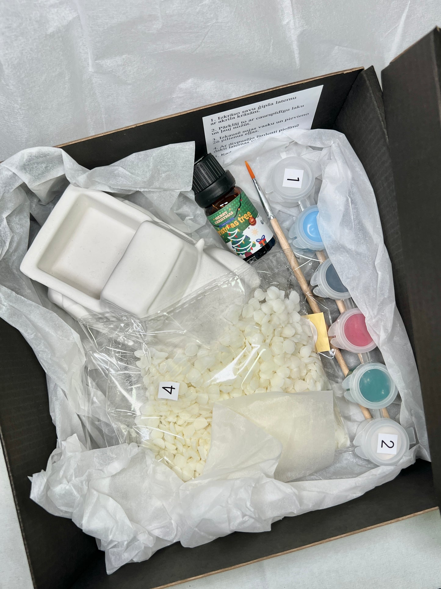 Komplekts: krāso ģipša laternu un pašam ielej sveci