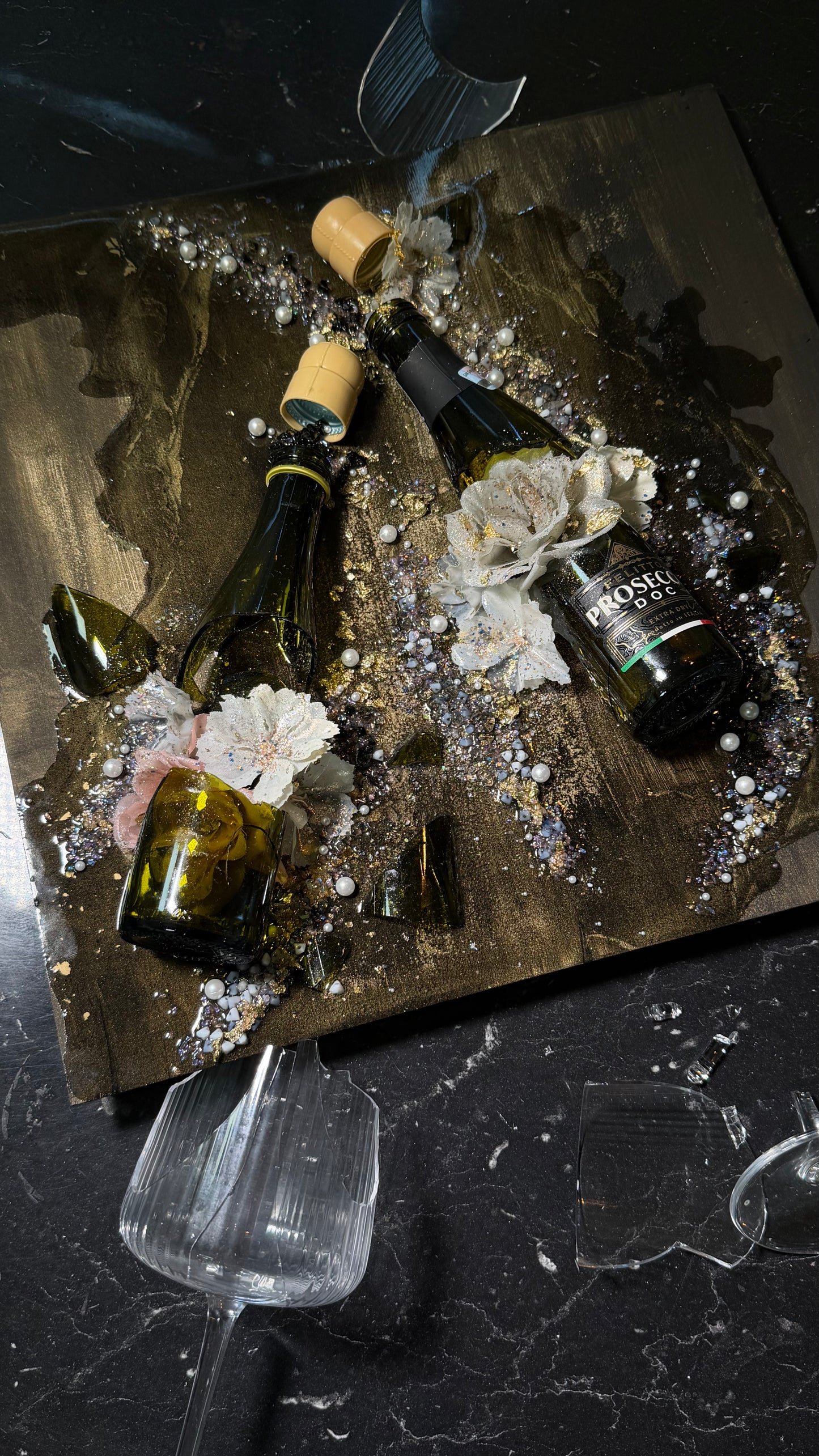 MASTERCLASS – 3D PAINTING WITH EPOXY RESIN AND BROKEN GLASS