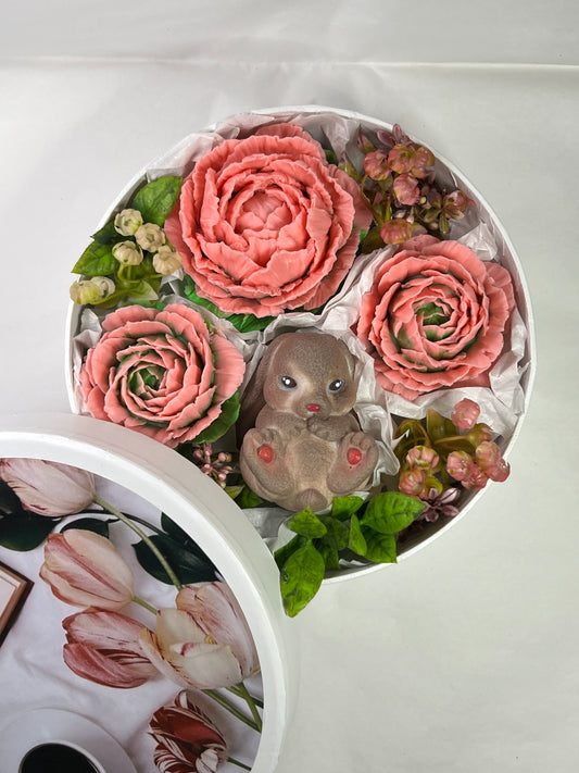 Ziepju pušķa komplekts ar zaķīti un pioniām